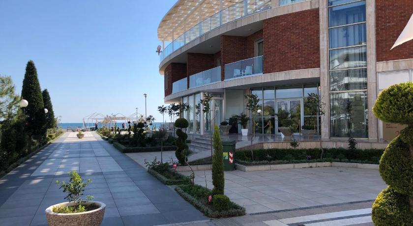 Fishta Hotel &amp; Apartments — Hotel in Velipoje