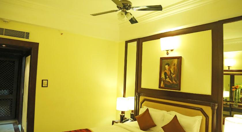 Anandha Inn