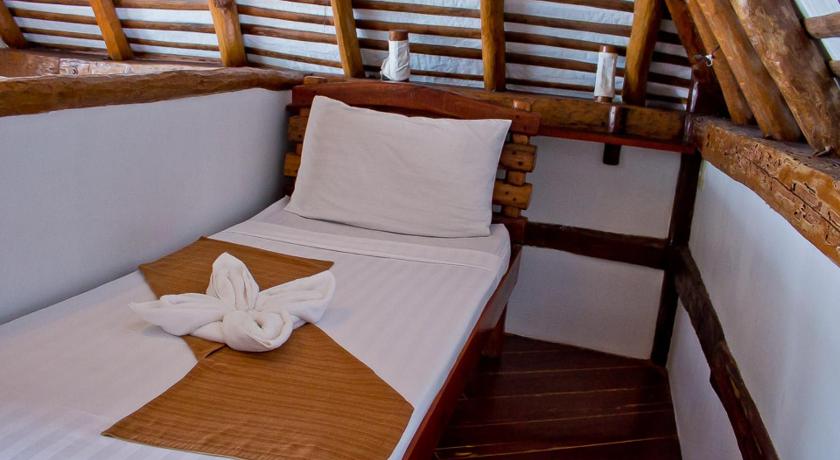 Image of Standard Suite Family 3