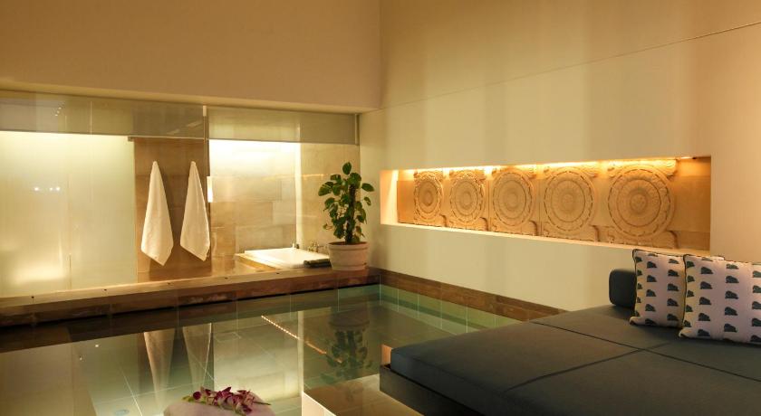 Image of Lodhi Deluxe Room with Plunge Pool 7