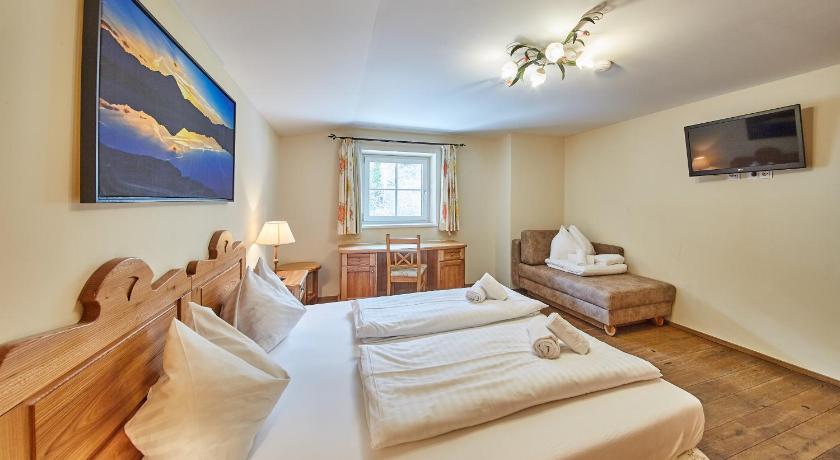 Image of Two-Bedroom Apartment 14