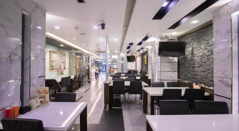 Gusto Pratunam Hotel - image 4