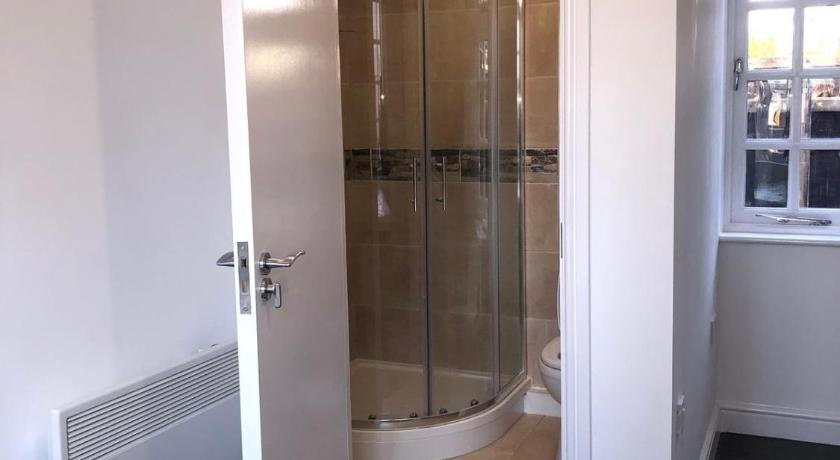 Safe Move - 23 Lancaster House photo