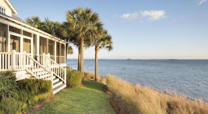 The Cottages on Charleston Harbor — Hotel in Mount Pleasant (SC)