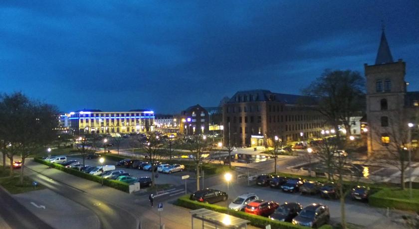 Erdgeschosswohnung im Stadtzentrum photo