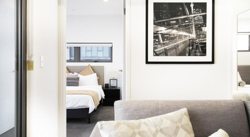 Hearty Milton Apartments photo