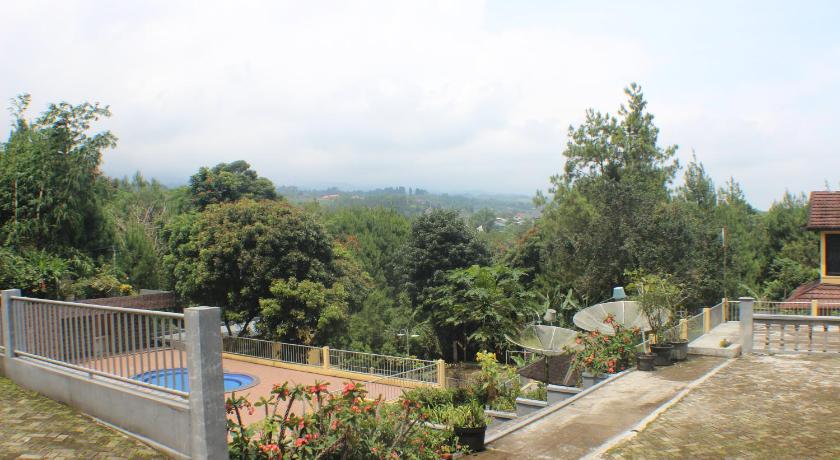 Villa Mawar Bumi Citeko photo