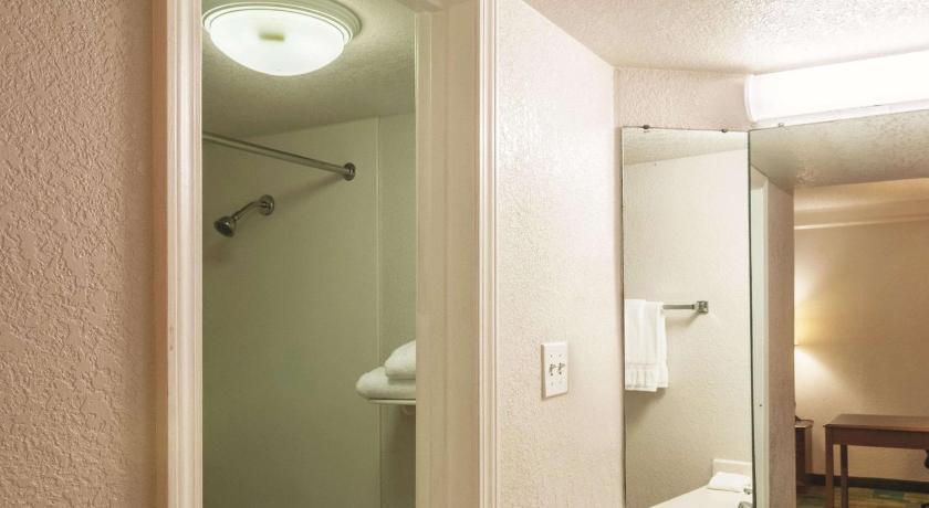 La Quinta Inn by Wyndham New Orleans West Bank / Gretna