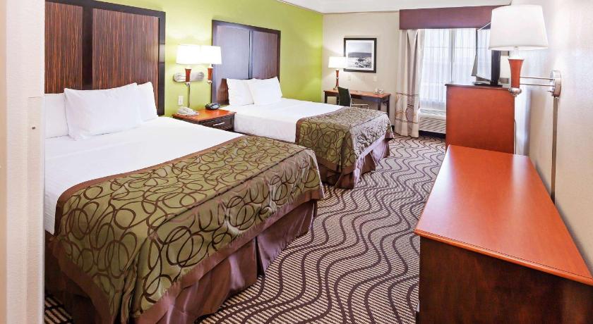 La Quinta Inn & Suites by Wyndham Corpus Christi Airport photo