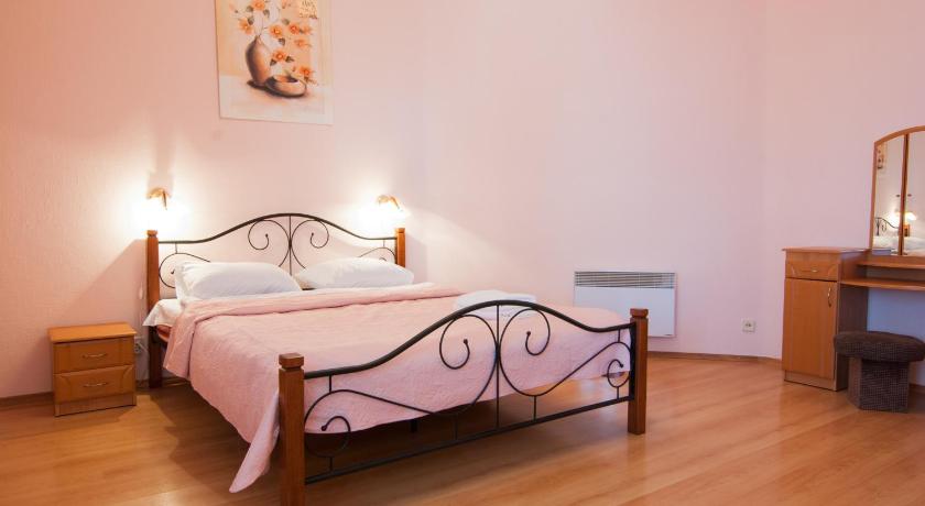 Home Hotel Apartments on Mykhailivska Square - Kiev — Hotel in Kyiv