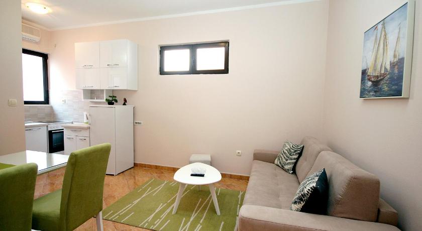 Image of One-Bedroom Apartment 0