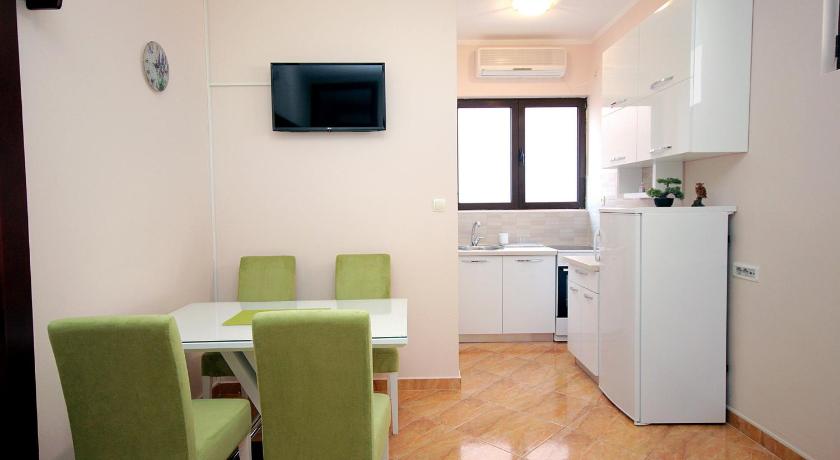 Image of One-Bedroom Apartment 1