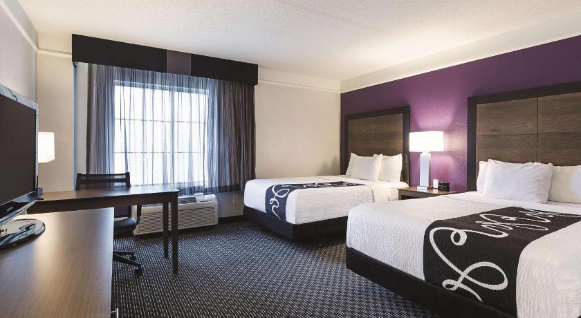 La Quinta Inn & Suites by Wyndham Dallas Plano West