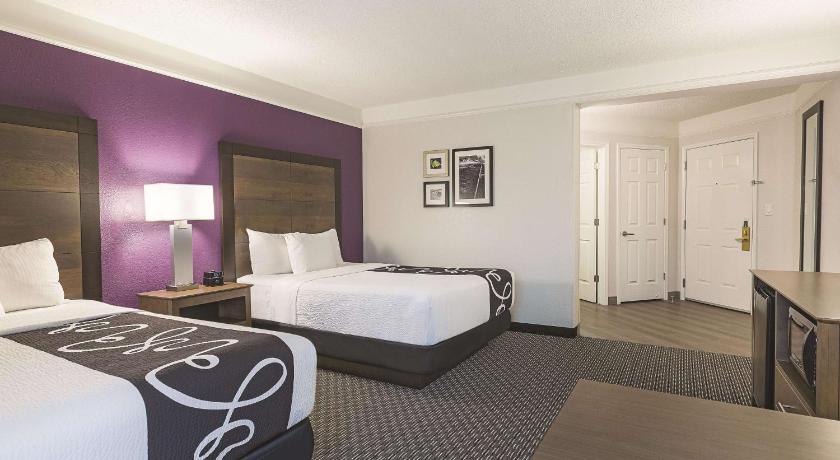 La Quinta Inn & Suites by Wyndham Dallas Plano West