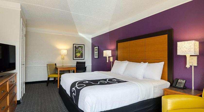 La Quinta Inn & Suites by Wyndham Baton Rouge Siegen Lane