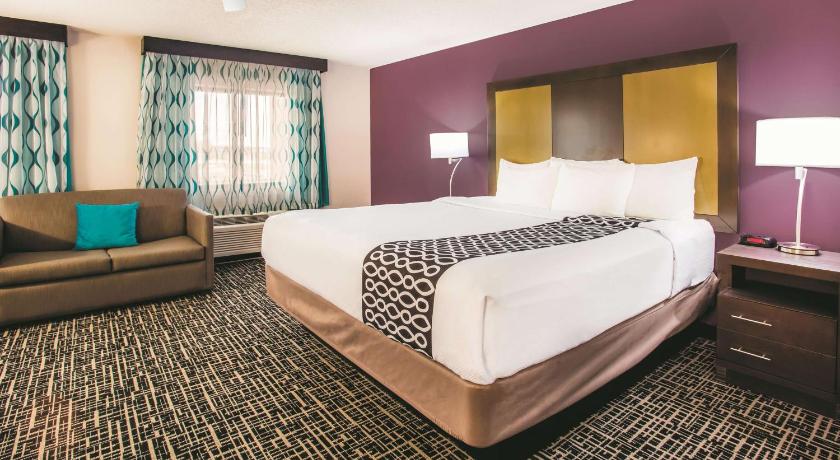 La Quinta Inn & Suites by Wyndham Cincinnati NE - Mason