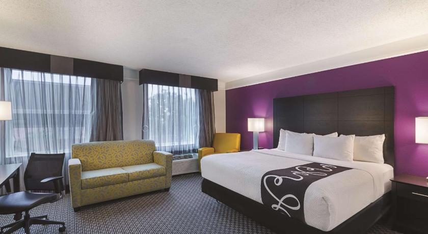 La Quinta Inn & Suites by Wyndham Austin Round Rock