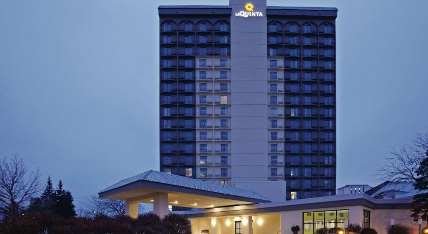 La Quinta Inn & Suites by Wyndham Minneapolis Bloomington W