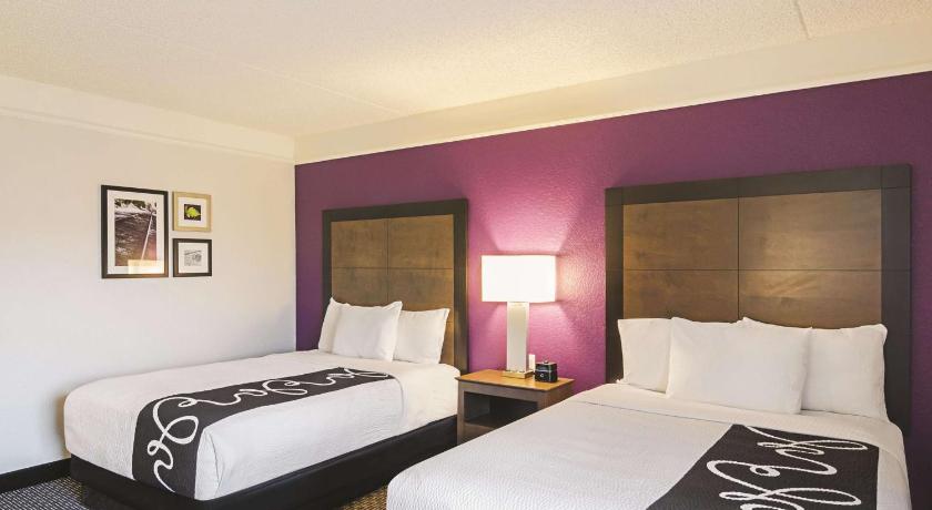 La Quinta Inn & Suites by Wyndham Denver Airport DIA