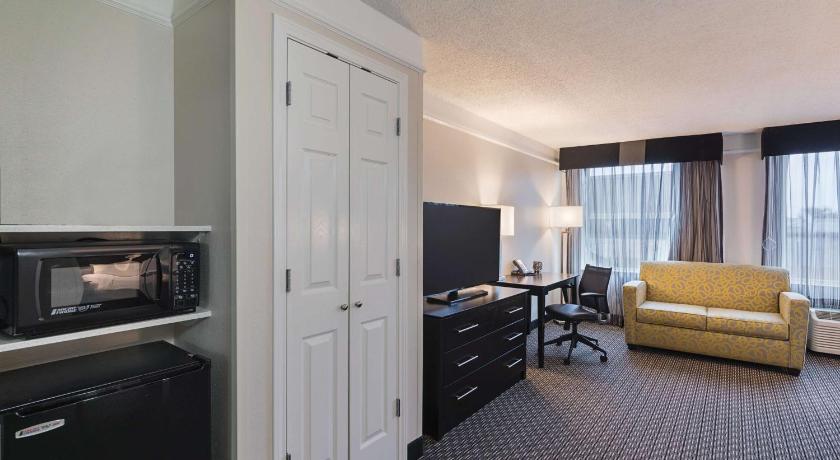 La Quinta Inn & Suites by Wyndham Austin Round Rock