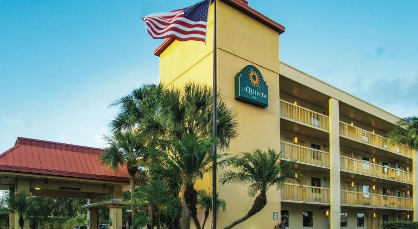 La Quinta Inn by Wyndham West Palm Beach - Florida Turnpike photo