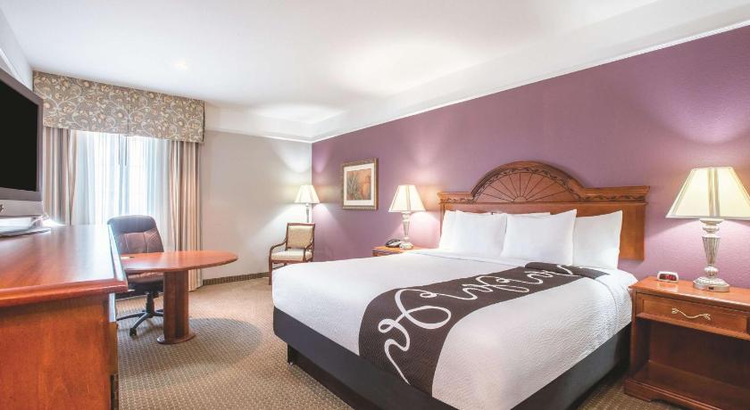 La Quinta Inn Suites By Wyndham Gainesville Hotel Gainesville