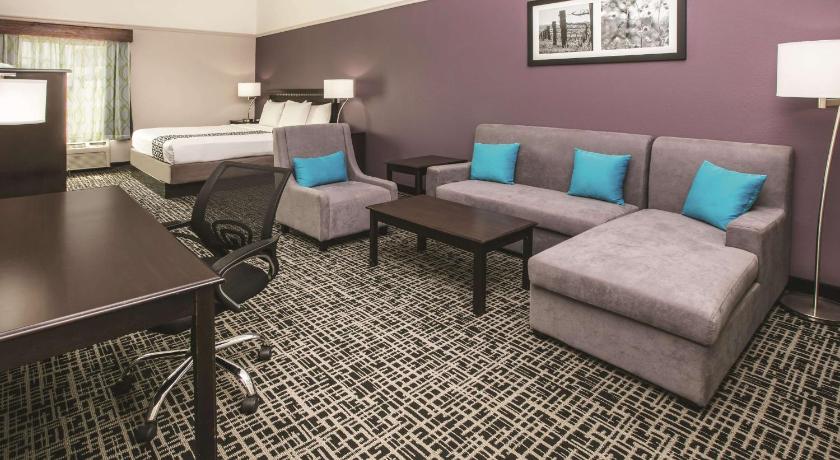 La Quinta Inn & Suites by Wyndham Brownwood