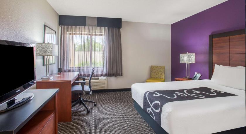 La Quinta Inn & Suites by Wyndham Atlanta Roswell