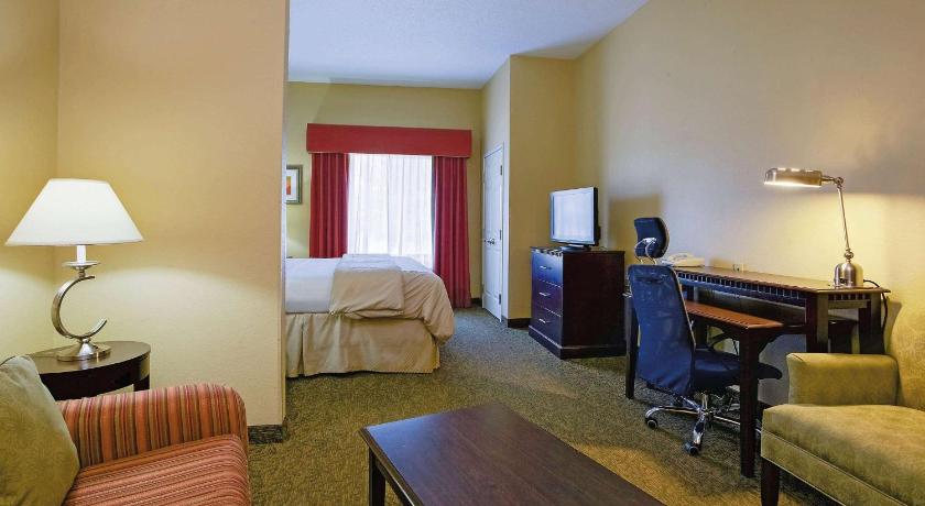 La Quinta Inn & Suites by Wyndham Richmond - Kings Dominion