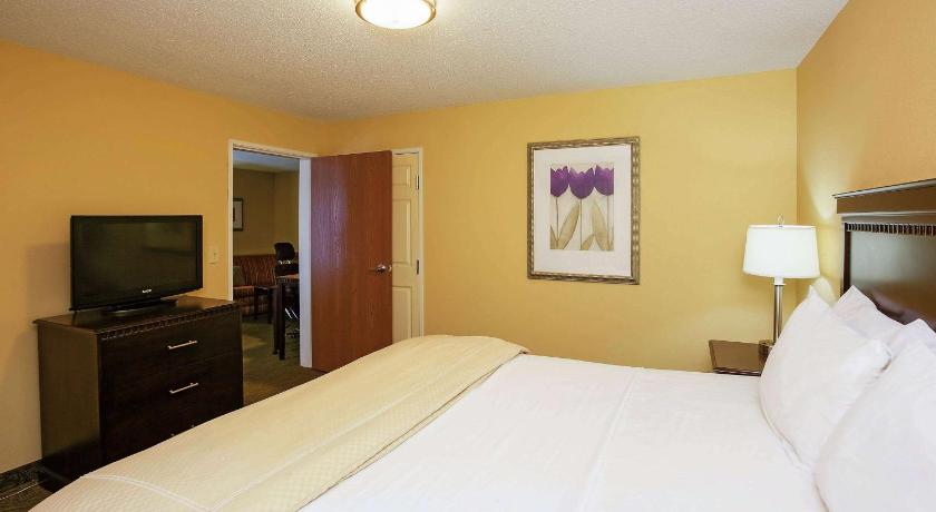 La Quinta Inn & Suites by Wyndham Richmond - Kings Dominion