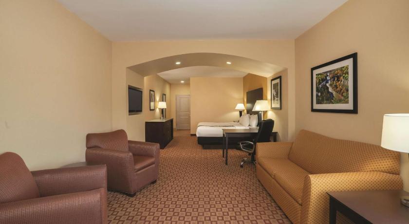 La Quinta Inn & Suites by Wyndham Verona