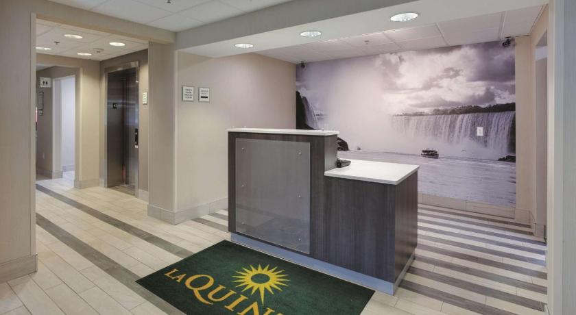 La Quinta Inn & Suites by Wyndham Batavia