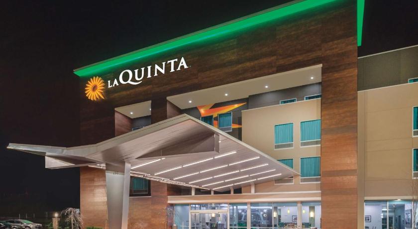 La Quinta Inn & Suites by Wyndham Cleveland TN