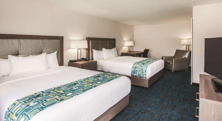 La Quinta Inn & Suites by Wyndham St. Paul-Woodbury