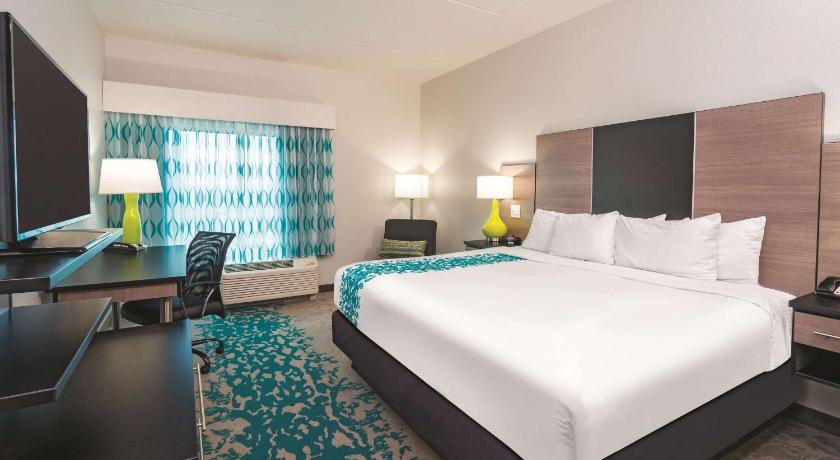 La Quinta Inn & Suites by Wyndham Cleveland TN