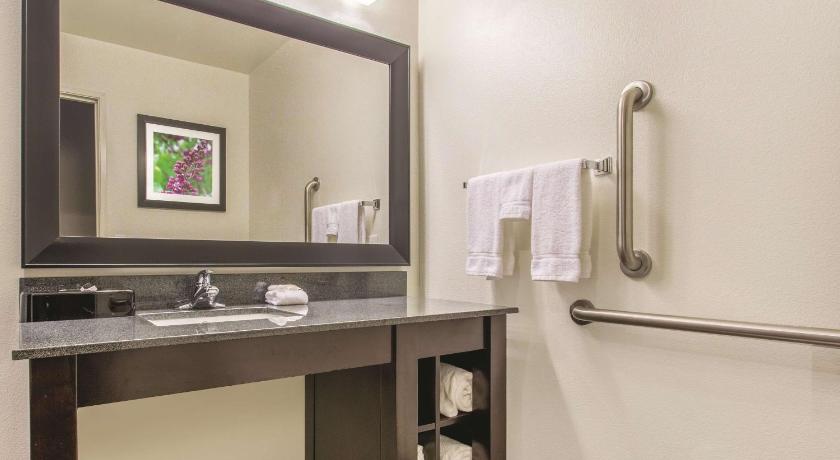 La Quinta Inn & Suites by Wyndham Tumwater - Olympia