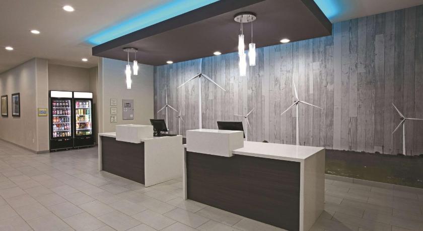 La Quinta Inn & Suites by Wyndham Sweetwater East photo