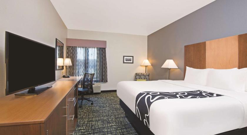 La Quinta Inn & Suites by Wyndham Morgantown