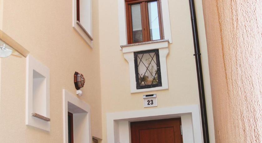 Apartmaji Ema photo