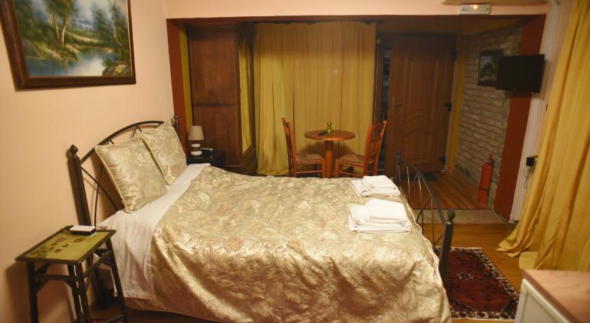 Santa Marina Guesthouse photo