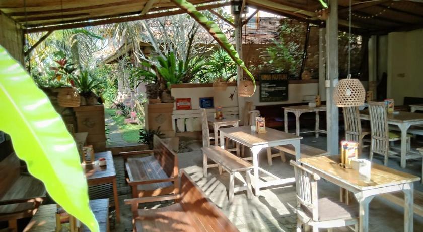 Uma Kutuh Bungalows – Ubud, CO