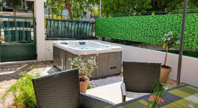 Apartment Lemon Tree Split Agoda Com 2020 Deals Photos