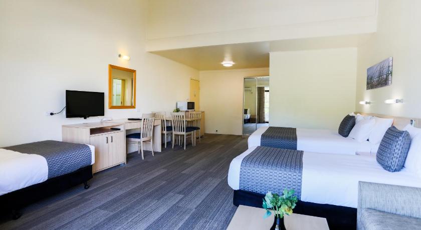 Parkhaven (formerly Parkhaven Resort) Corner Kinghorne and Douglas