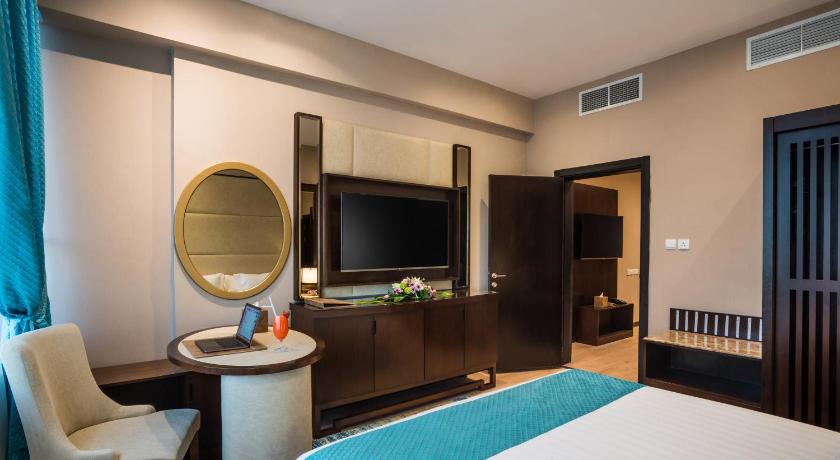 Naviti Warwick Dammam photo