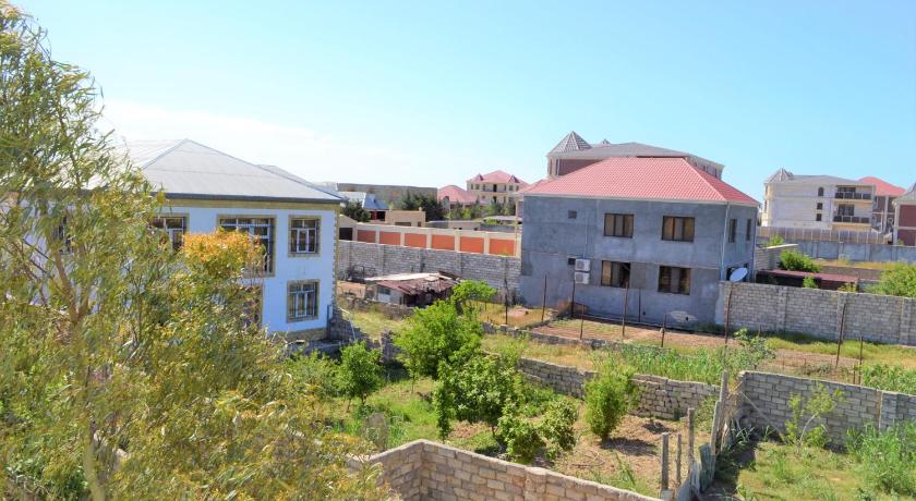 Garden Cottage near Beach, Airport photo