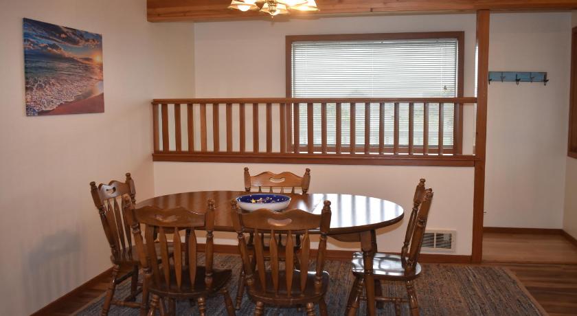 Coquille Point Condo photo