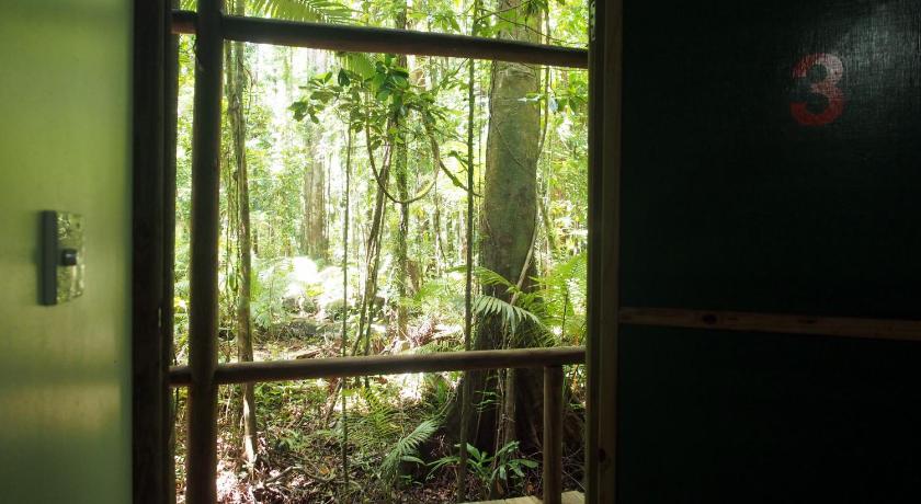 Daintree Crocodylus Village