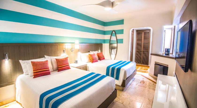 Wyndham Alltra Playa del Carmen Adults Only All Inclusive photo