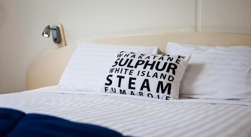 White island rendezvous hotel new zealand