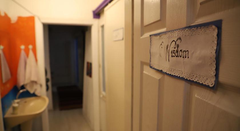 Shantihome Hostel Izmir photo